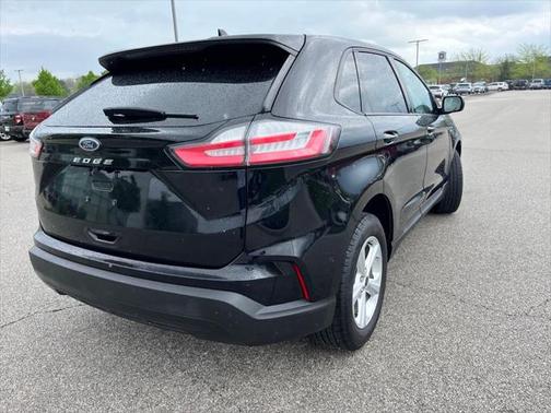 2021 Ford Edge SE