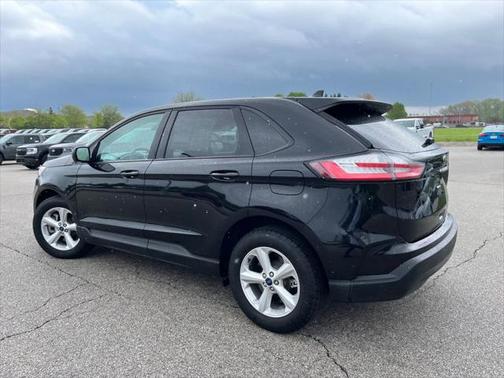 2021 Ford Edge SE