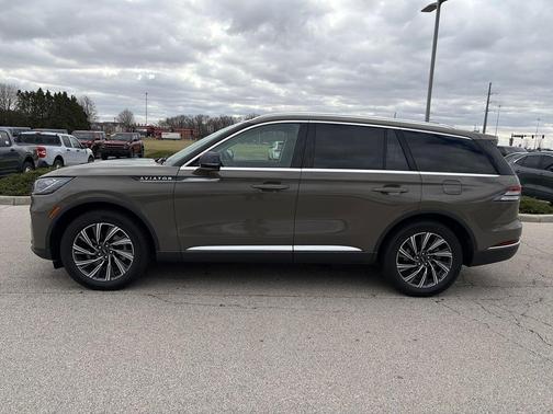 Harbor Gray Clearcoat 2025 Lincoln Aviator Premiere