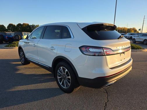 2022 Lincoln Nautilus Standard