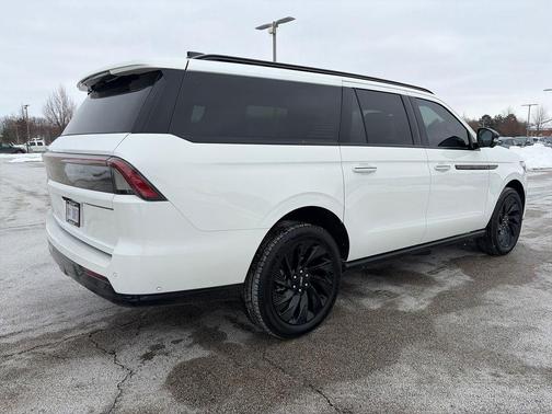 2025 Lincoln Navigator Reserve