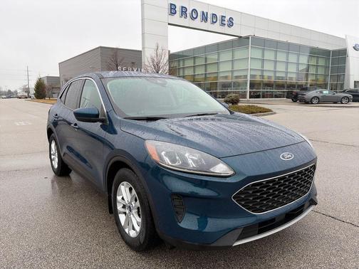 2020 Ford Escape SE
