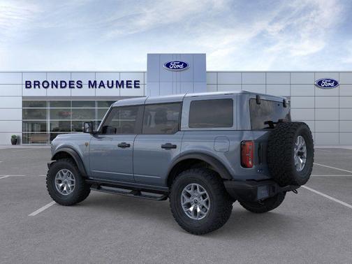 Azure Gray Metallic Tri-Coat 2025 Ford Bronco Badlands