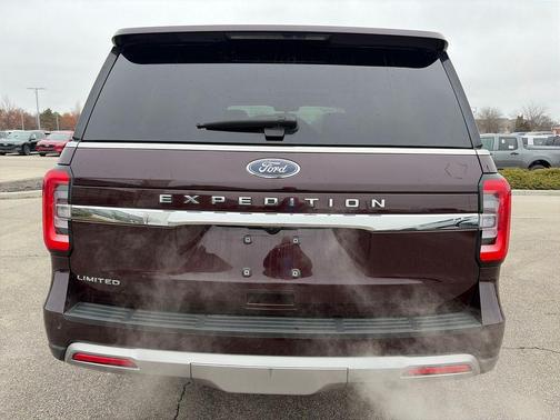 Jewel Red Metallic Tinted Clearcoat 2023 Ford Expedition Limited