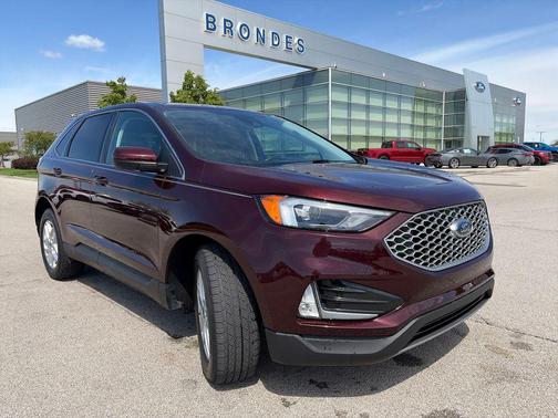 Burgundy Velvet Metallic Tinted Clearcoat 2023 Ford Edge SEL
