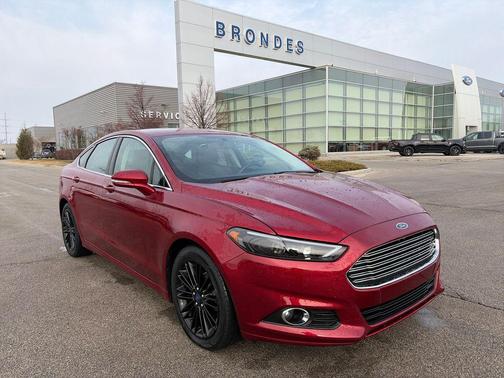 2016 Ford Fusion SE