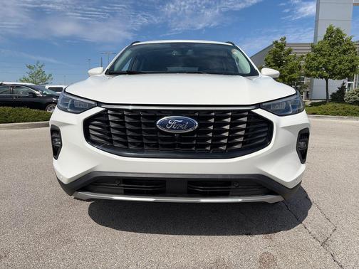 Star White Metallic Tri-Coat 2024 Ford Escape Platinum