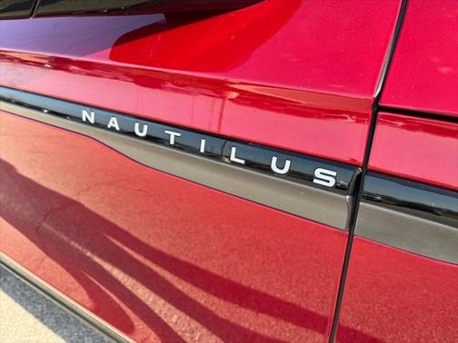 2024 Lincoln Nautilus Reserve