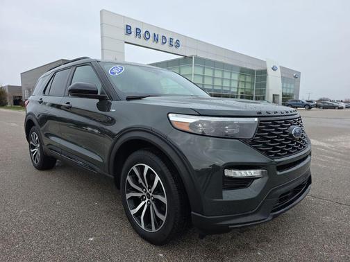 2024 Ford Explorer ST-Line