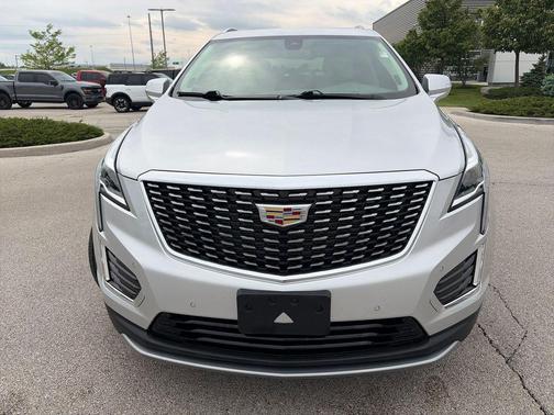 Radiant Silver Metallic 2020 Cadillac XT5 Premium Luxury