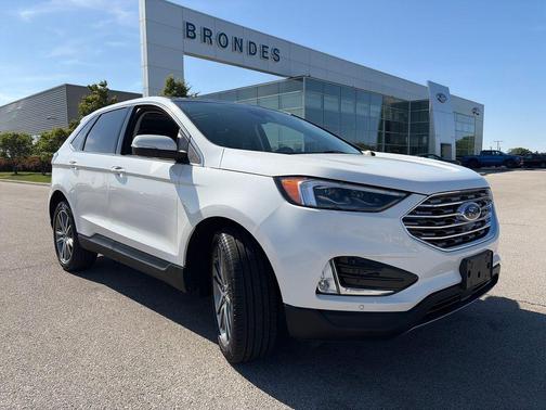 Star White Metallic Tri-Coat 2024 Ford Edge Titanium