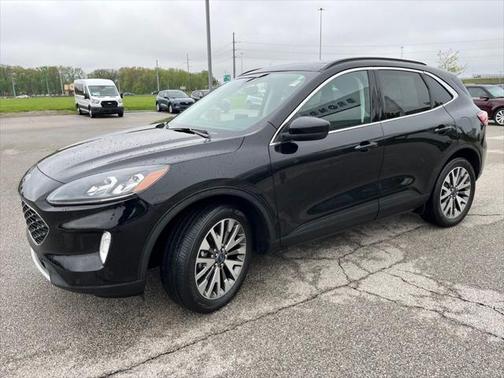 2022 Ford Escape Titanium