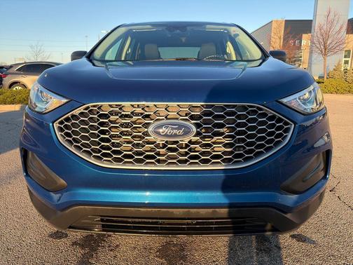 2023 Ford Edge SE