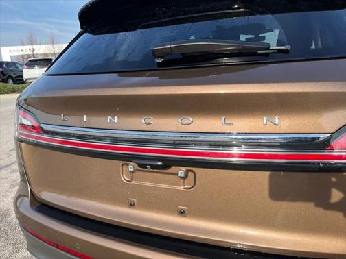 2022 Lincoln Nautilus Standard