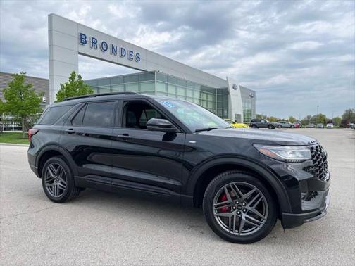 2025 Ford Explorer ST-Line