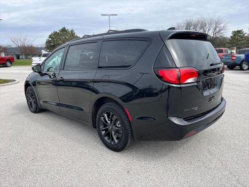 2020 Chrysler Pacifica L