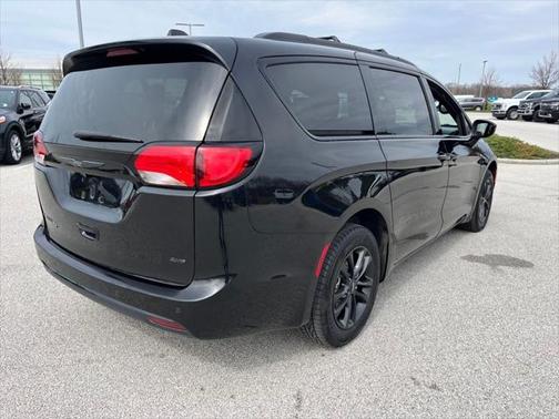 2020 Chrysler Pacifica L