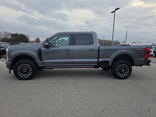 2025 Ford F-250 Platinum