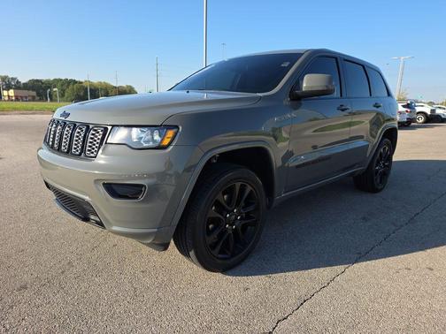 2020 Jeep Grand Cherokee Altitude