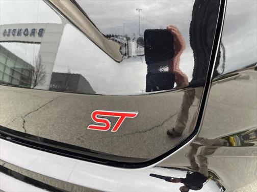 2024 Ford Edge ST
