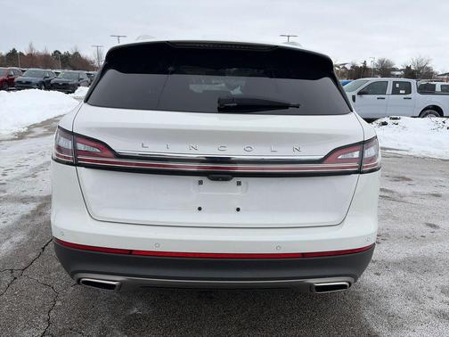 2022 Lincoln Nautilus Standard