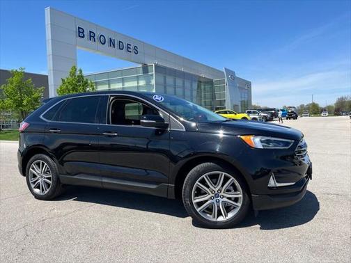 2022 Ford Edge Titanium
