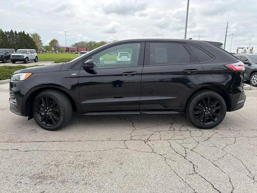Agate Black Metallic 2022 Ford Edge ST Line