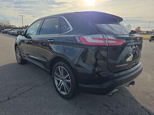 2023 Ford Edge Titanium