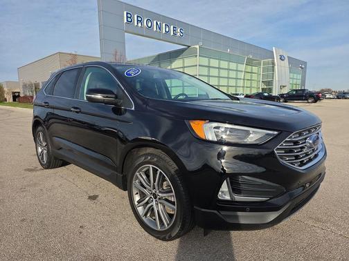 2023 Ford Edge Titanium