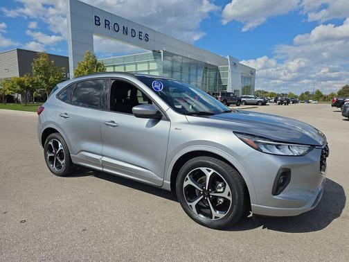 2023 Ford Escape ST-Line Select