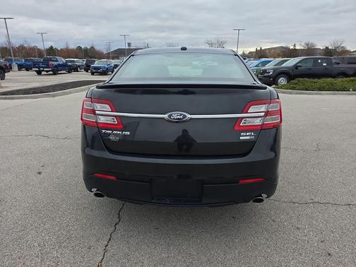 2015 Ford Taurus SEL