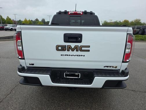 2022 GMC Canyon AT4