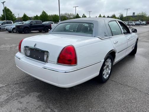 2007 Lincoln Town Car Signature
