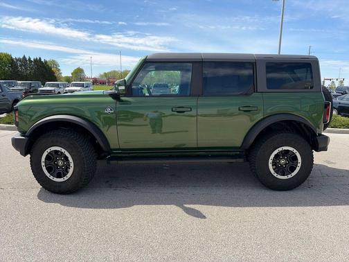 Green Metallic 2022 Ford Bronco Outer Banks