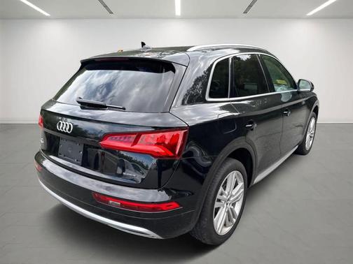2020 Audi Q5 40 Premium Plus