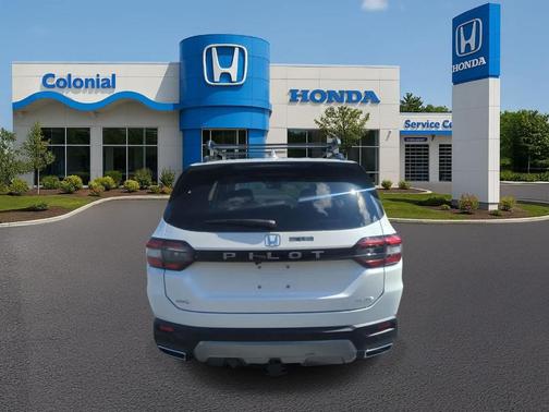 Platinum White Pearl 2026 Honda Pilot Elite