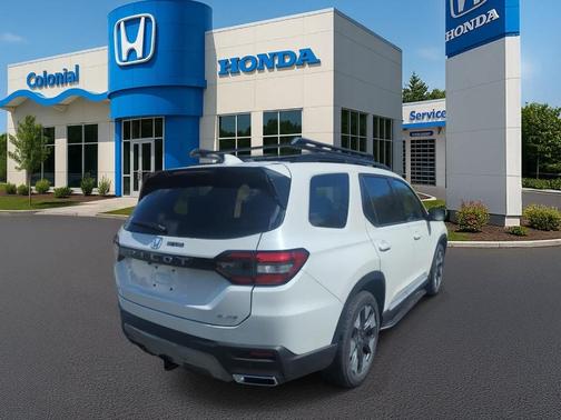 Platinum White Pearl 2026 Honda Pilot Elite