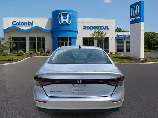 Solar Silver Metallic 2026 Honda Accord SE