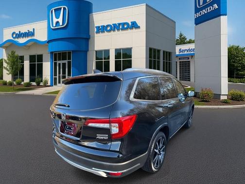 2021 Honda Pilot Touring 8-Passenger