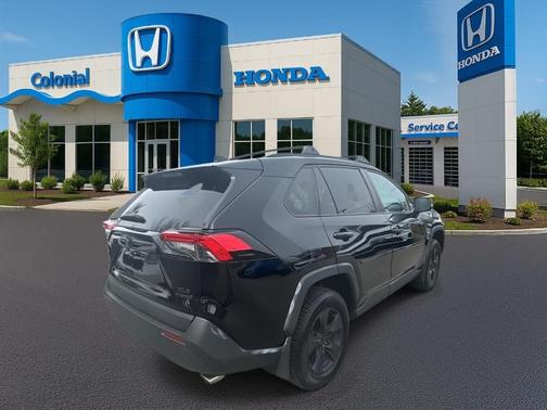 2020 Toyota RAV4 Hybrid XLE