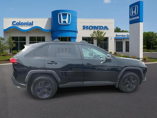 2020 Toyota RAV4 Hybrid XLE