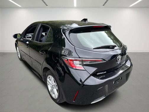2022 Toyota Corolla Hatchback SE
