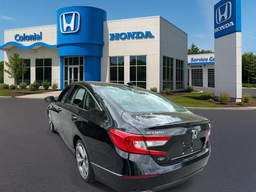 Crystal Black Pearl 2018 Honda Accord Touring