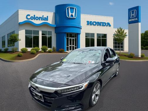 Crystal Black Pearl 2018 Honda Accord Touring