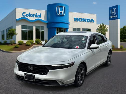 Platinum White Pearl 2024 Honda Accord EX