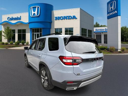 Sonic Gray Pearl 2023 Honda Pilot Touring