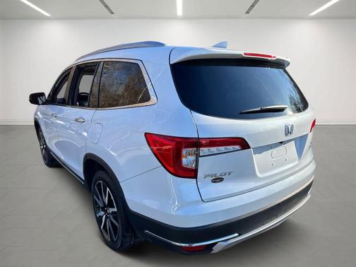2022 Honda Pilot Touring 7-Passenger