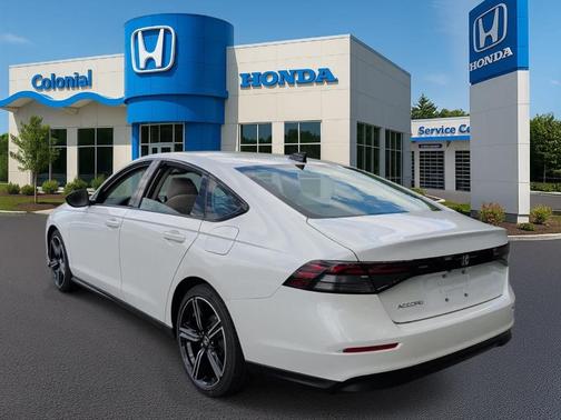 Platinum White Pearl 2026 Honda Accord SE
