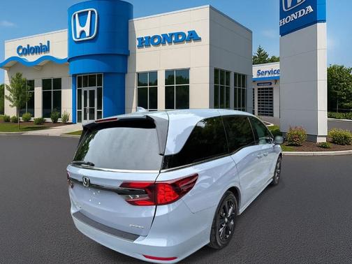 Sonic Gray Pearl 2023 Honda Odyssey Sport
