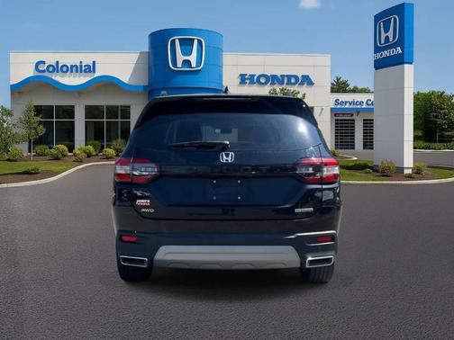 Crystal Black Pearl 2023 Honda Pilot Touring